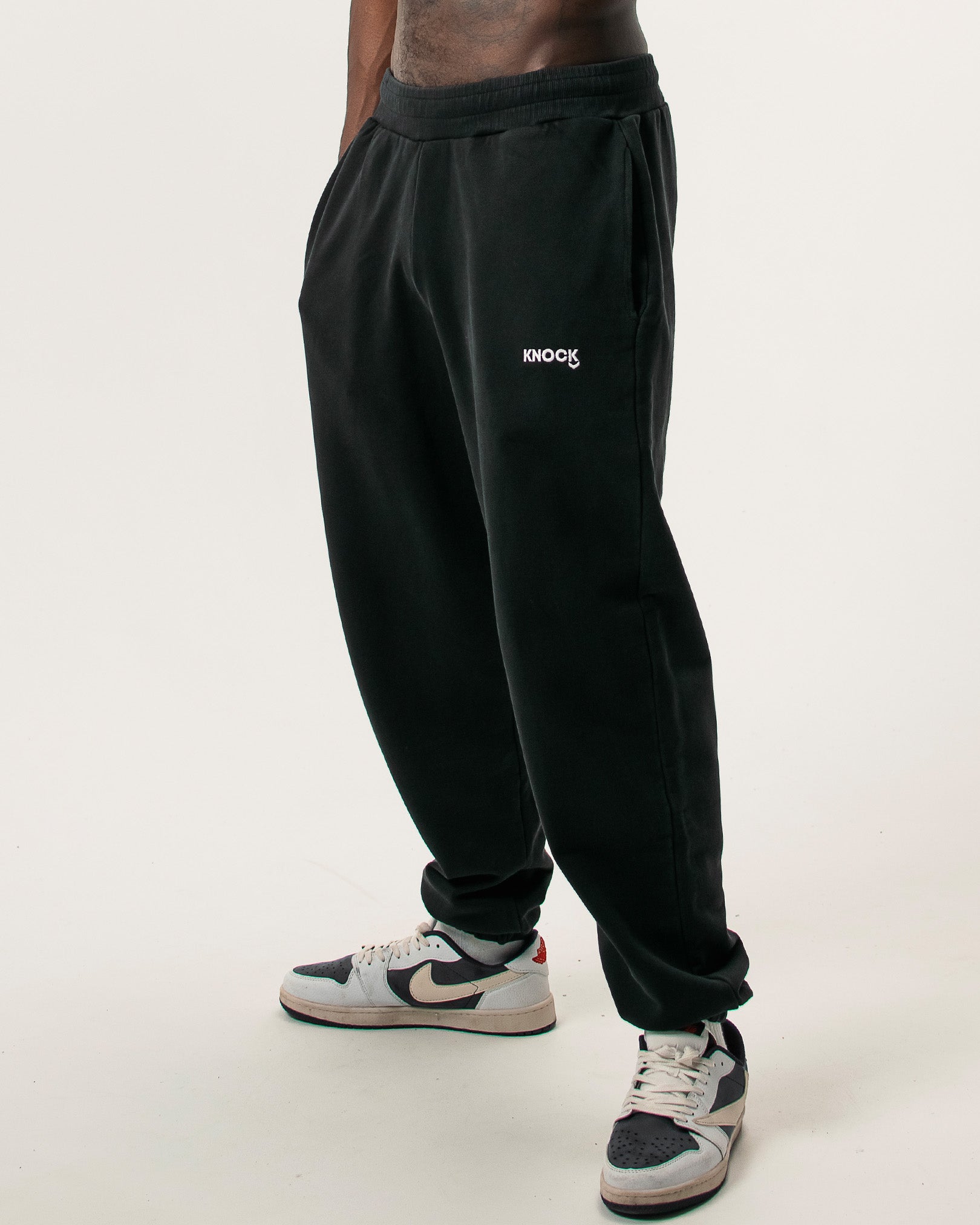 CUFFED BLACK VINTAGE TERRY JOGGERS