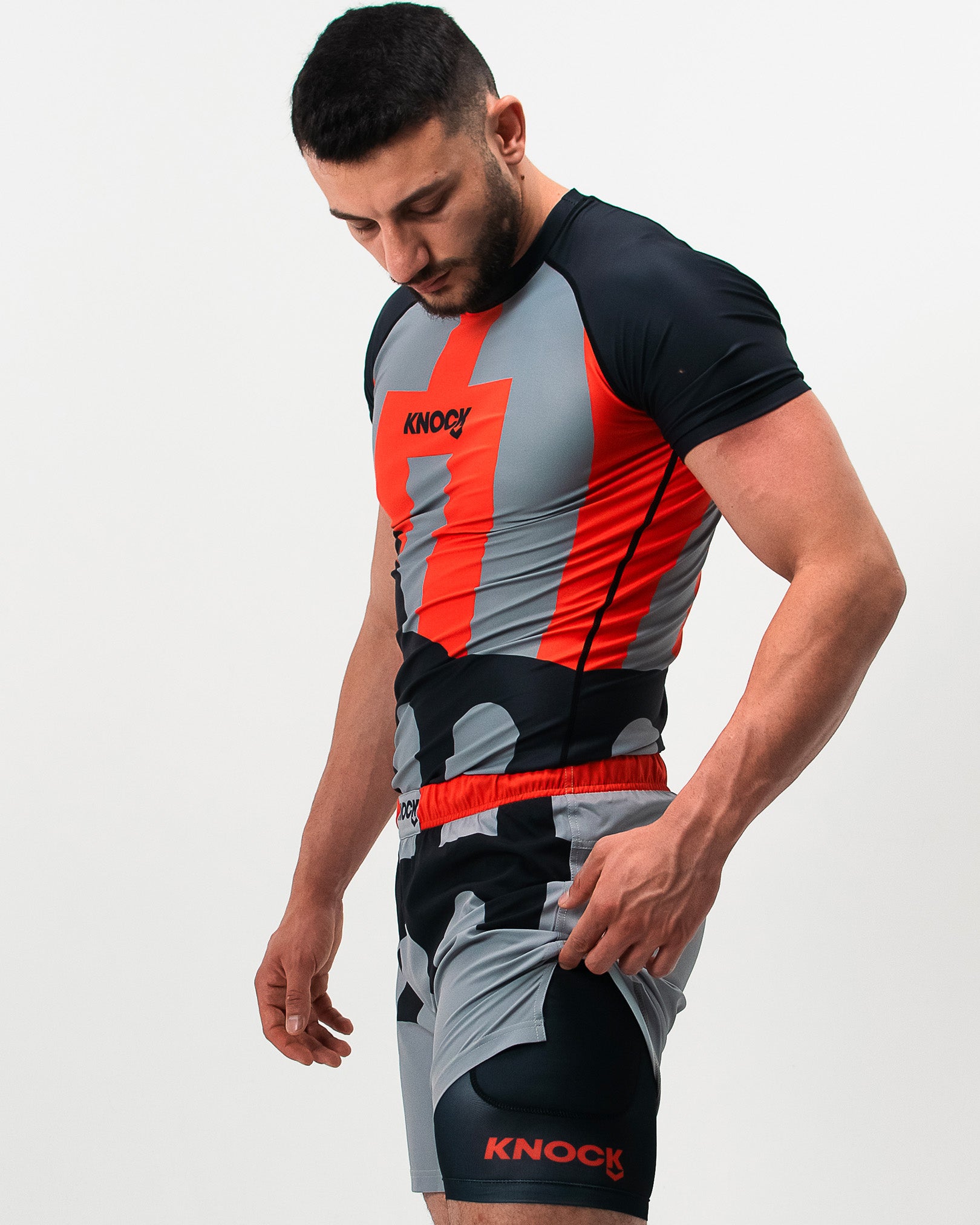 FIGHTERHOUSE X KNOCK RASHGUARD